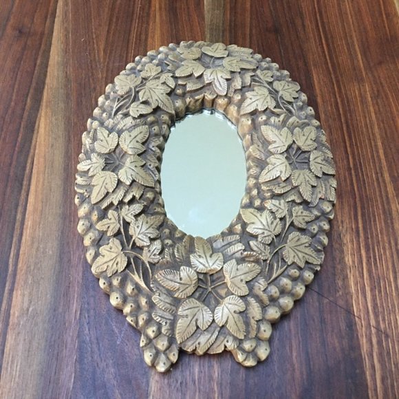 Vintage Maple Leaf Framed Oval Mirror - Picture 3 of 8